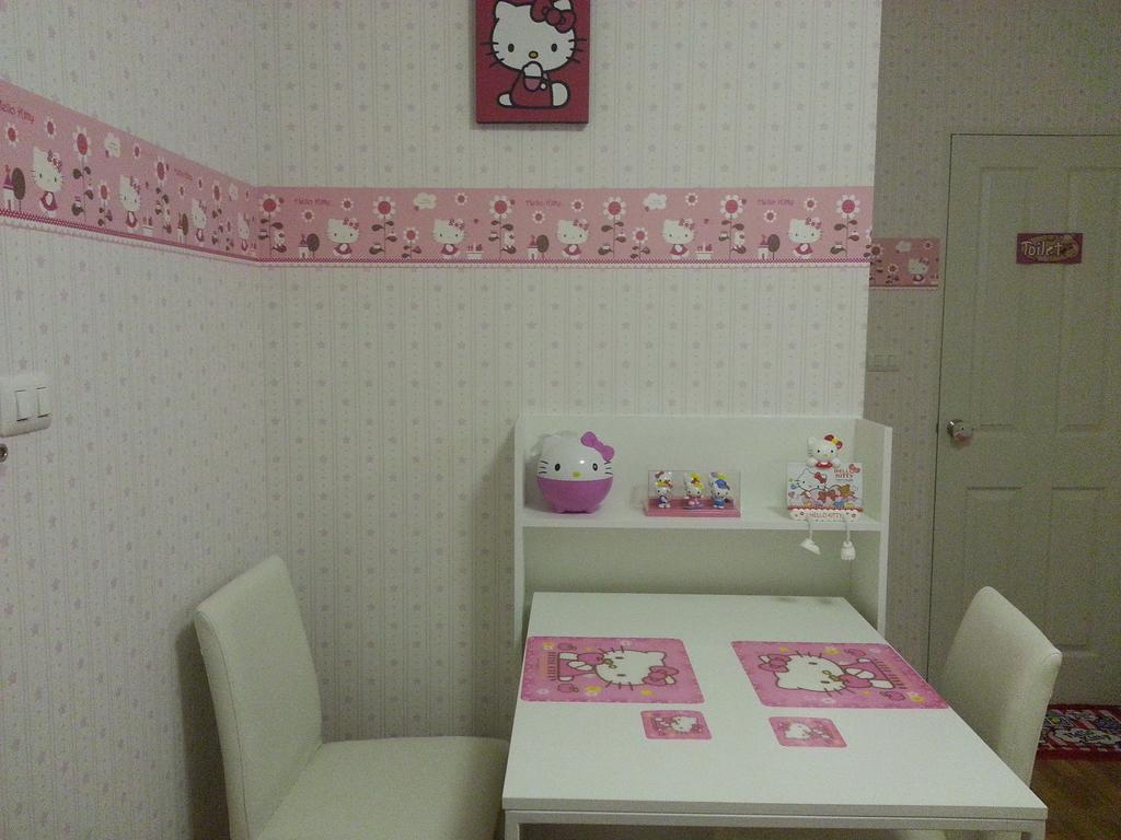 The Trust Kitty Apartment