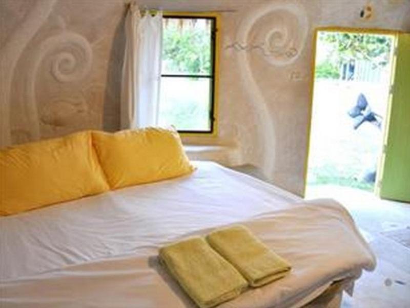 Hotel Naidee Sculptured Huts