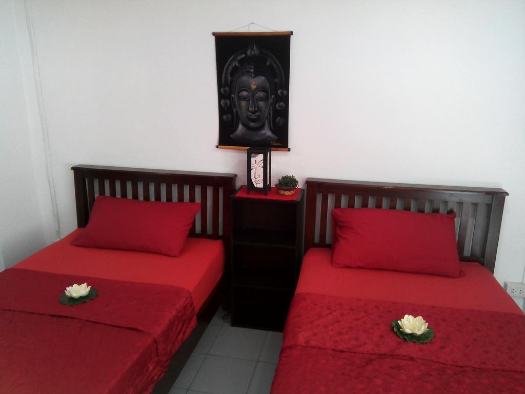 Nilsen Hua Hin