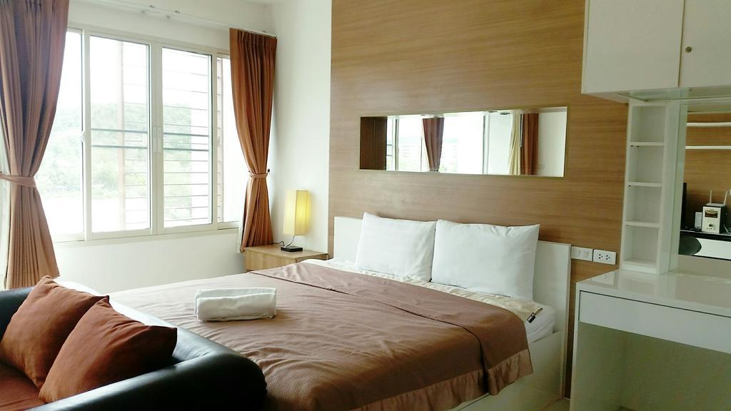 The Seacraze Hua-Hin By Montri C. Hua Hin