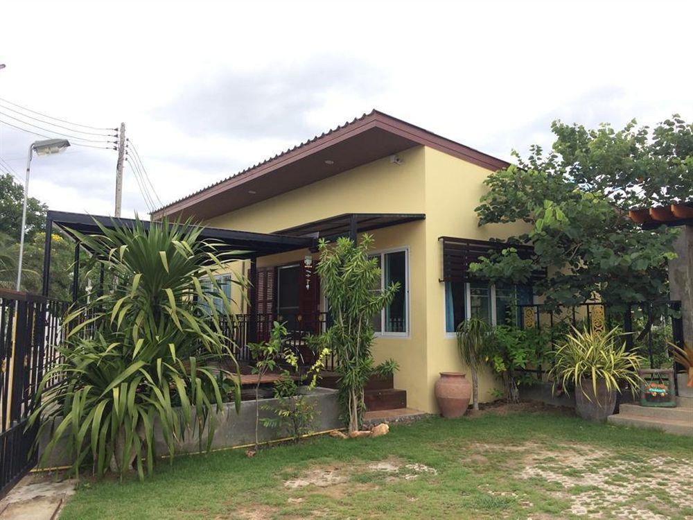 Oyo 268 Paradee Hua-hin Resort Hua Hin