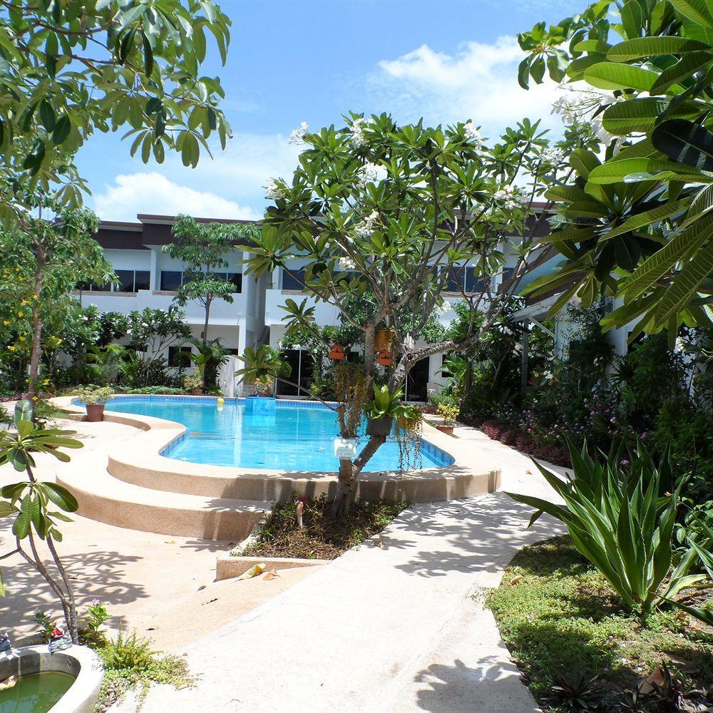 Baan Sabaaidee - Adult Friendly Hotel