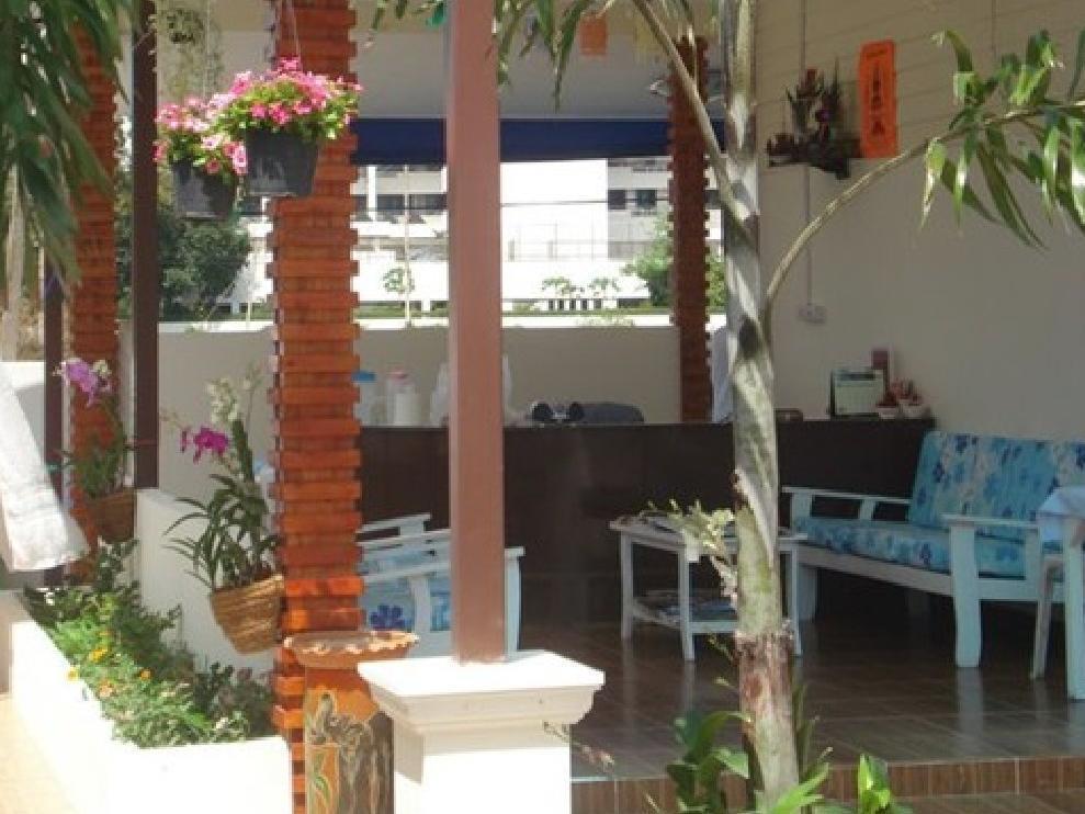 Baan Lom Talay
