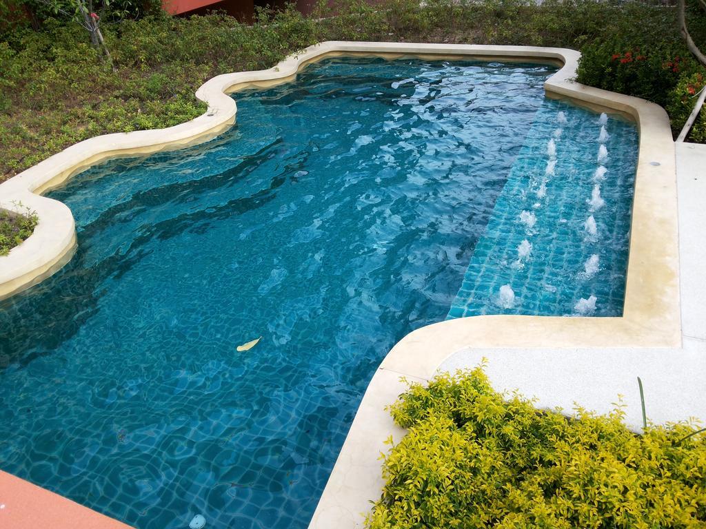 Apartment Bluroc Hua Hin Resort Condo *