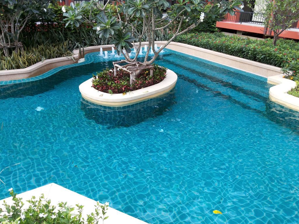 Bluroc Hua Hin Resort Condo