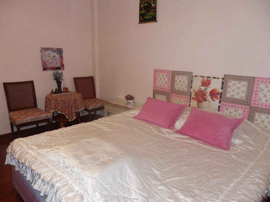 Guest house Tour