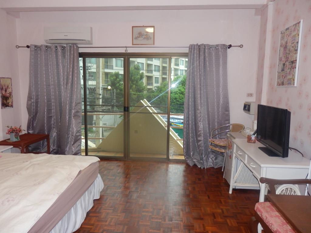 Guest house Tour