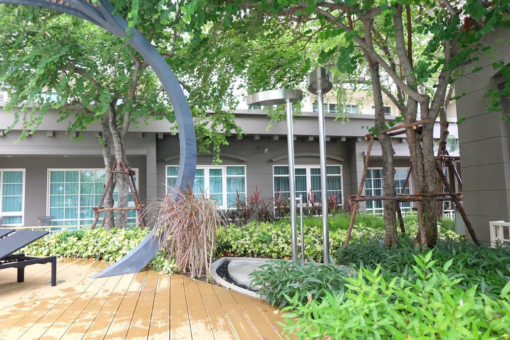 Pool Access 2 Bedrooms Autumn A116 *