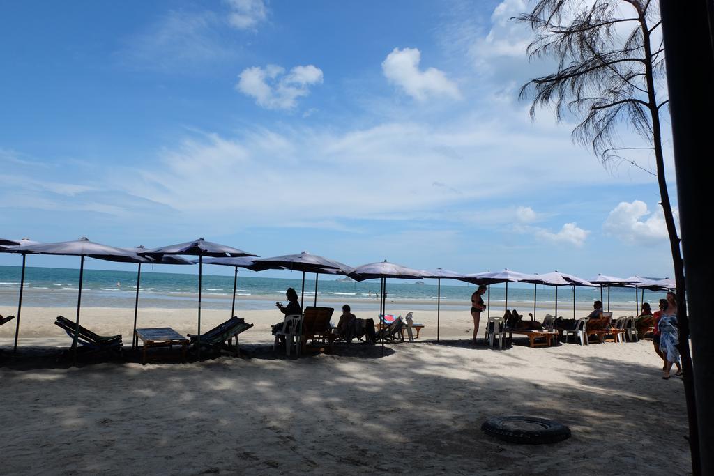 Pool Access 2 Bedrooms Autumn A116 Apartment Hua Hin