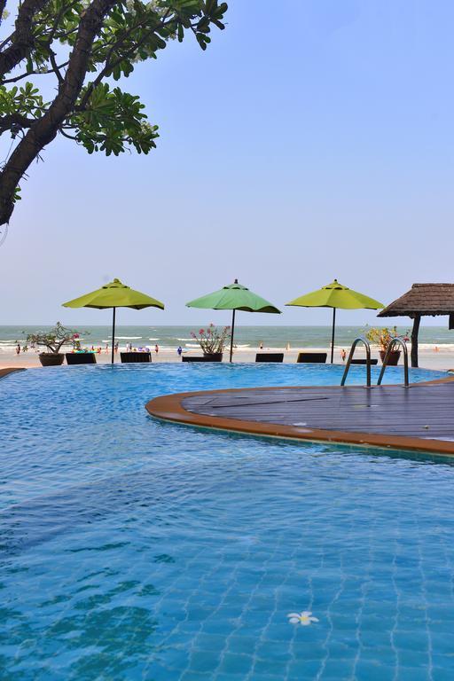 Davinia Hua Hin