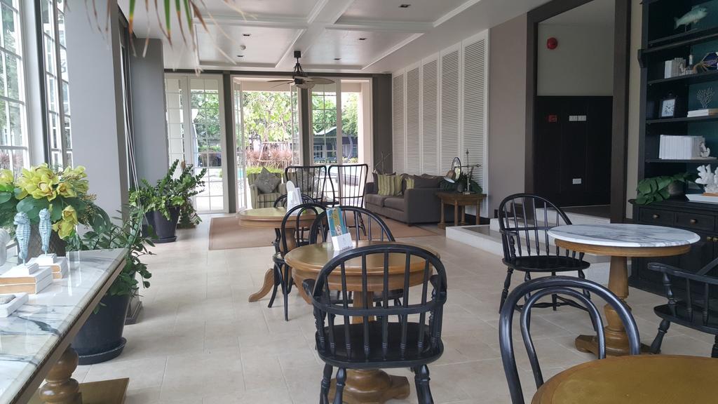 Pool Access 2 Bedrooms Autumn A116 Apartment Hua Hin