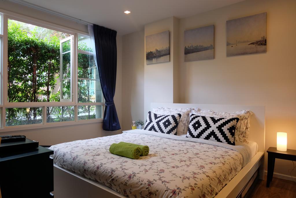 Pool Access 2 Bedrooms Autumn A116 Apartment *