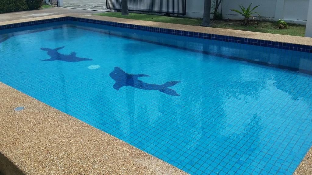 66 Pool Holiday home