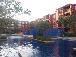 Bluroc Hua Hin Resort Condo *