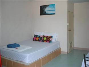 Guest house Baan Lom Talay 2*