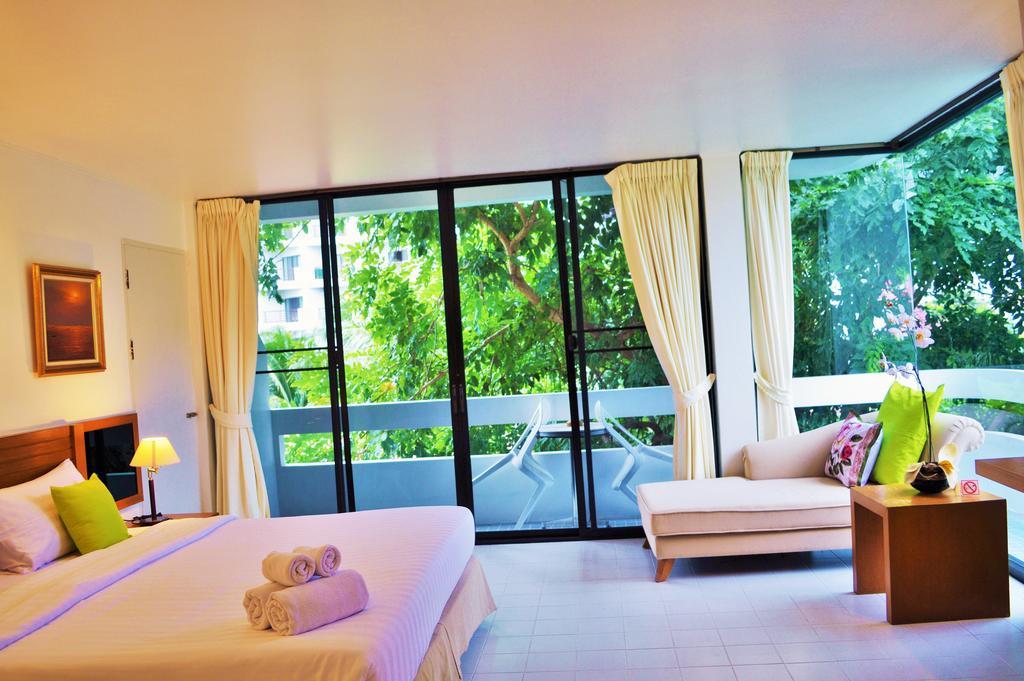 Nern Beachfront Hotel HHQ