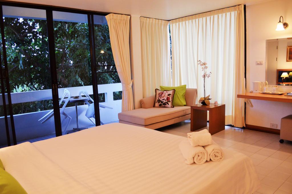 Nern Beachfront Hotel