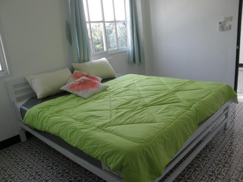 Wansabai Place 2*