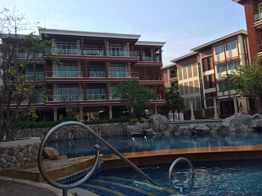 Beach Family Penthouse Apartment