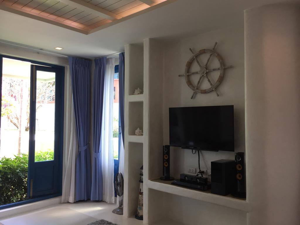 The Chelona Pool Access By Away
