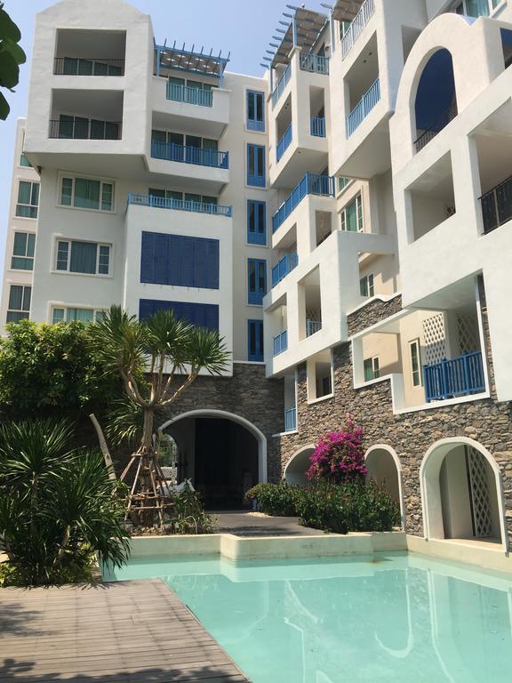 Chelona 108 Apartment
