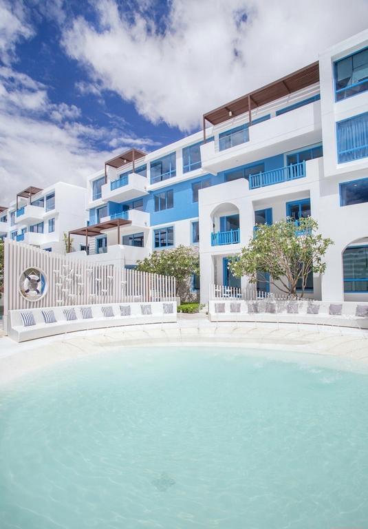 The Crest Santora Beach Front *