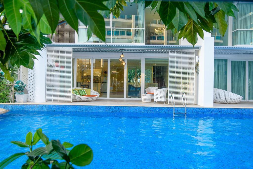 My B101 Pool Access Apartment