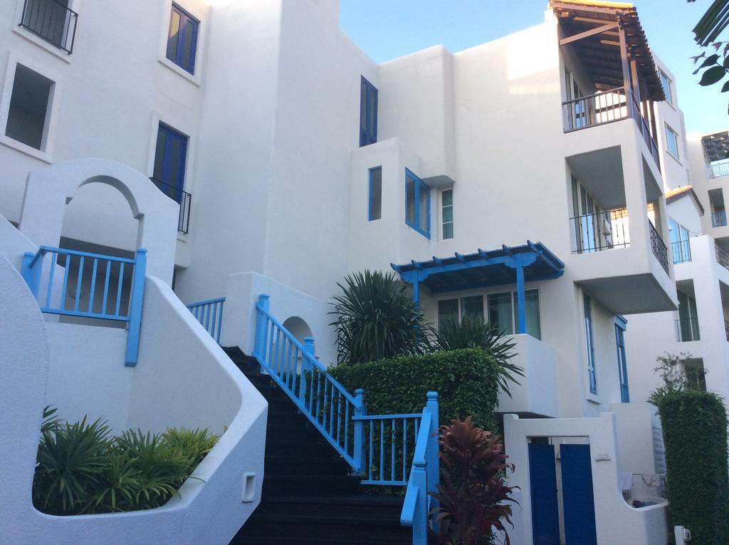 The Chelona Pool Access By Away Apartment *
