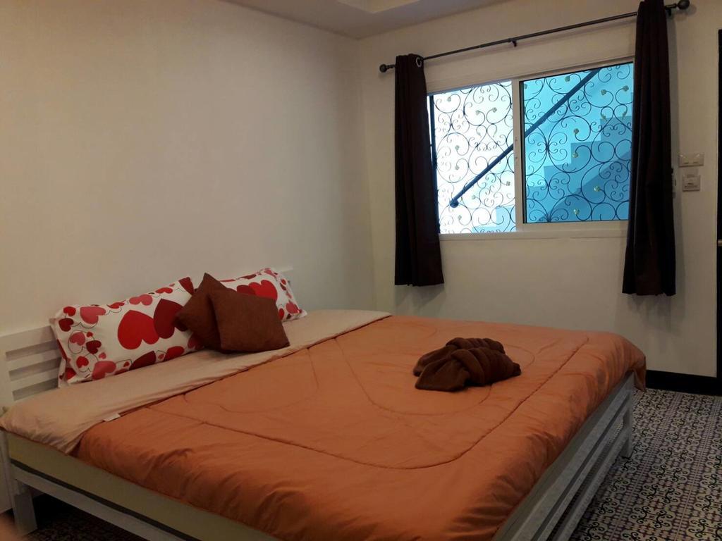Wansabai Place 2*