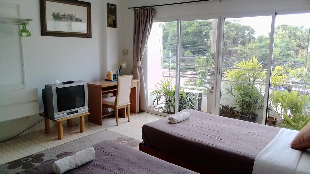 Bed & Breakfast Corner Cafe