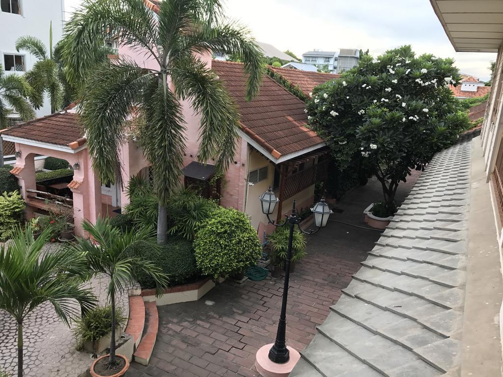 Resort Baan Rajdamnern 3*