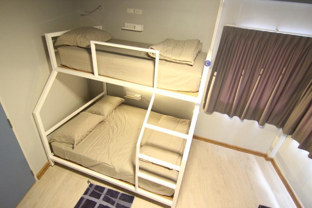 Hostel The Moon