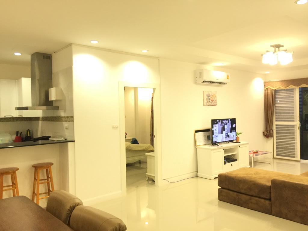 Numsai Pool Villa *