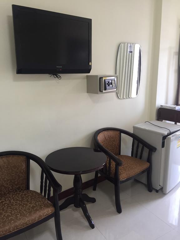 Guest house Baan Taweesuk 2*