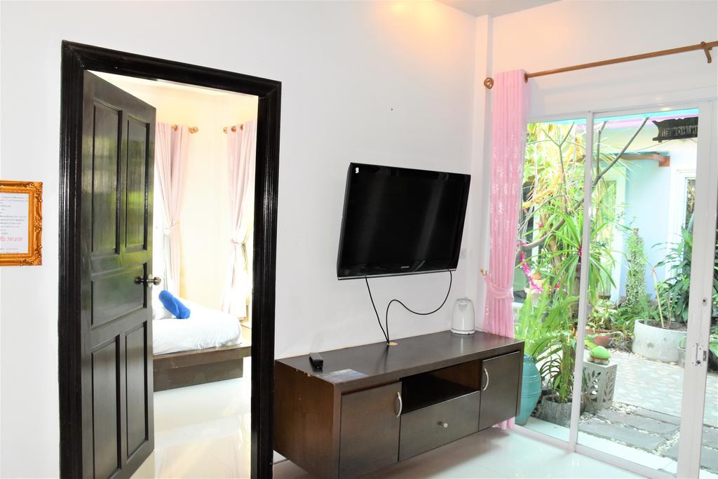 Head Rock Villa *