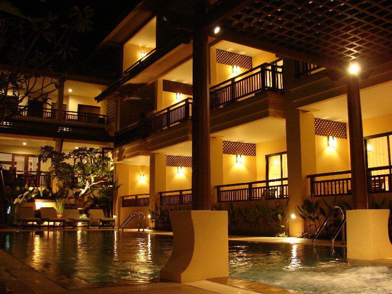 La Maison Hotel
