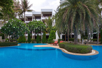 Baan Lonsai Beachfront Condominium Hotel 3*