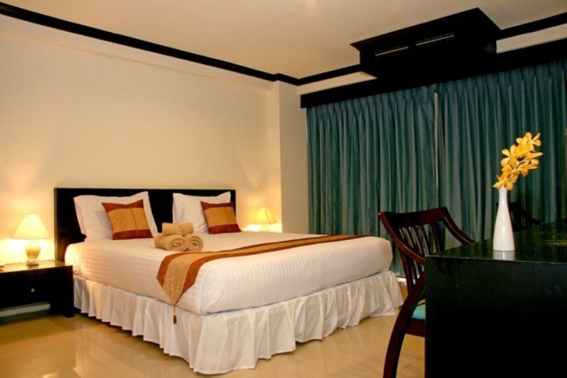 Tanawit & Hotel 3*