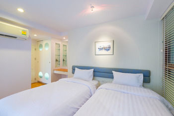 Baan Lonsai Beachfront Condominium 3*