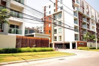 The Seacraze Hua-Hin By Montri C. * Hua Hin