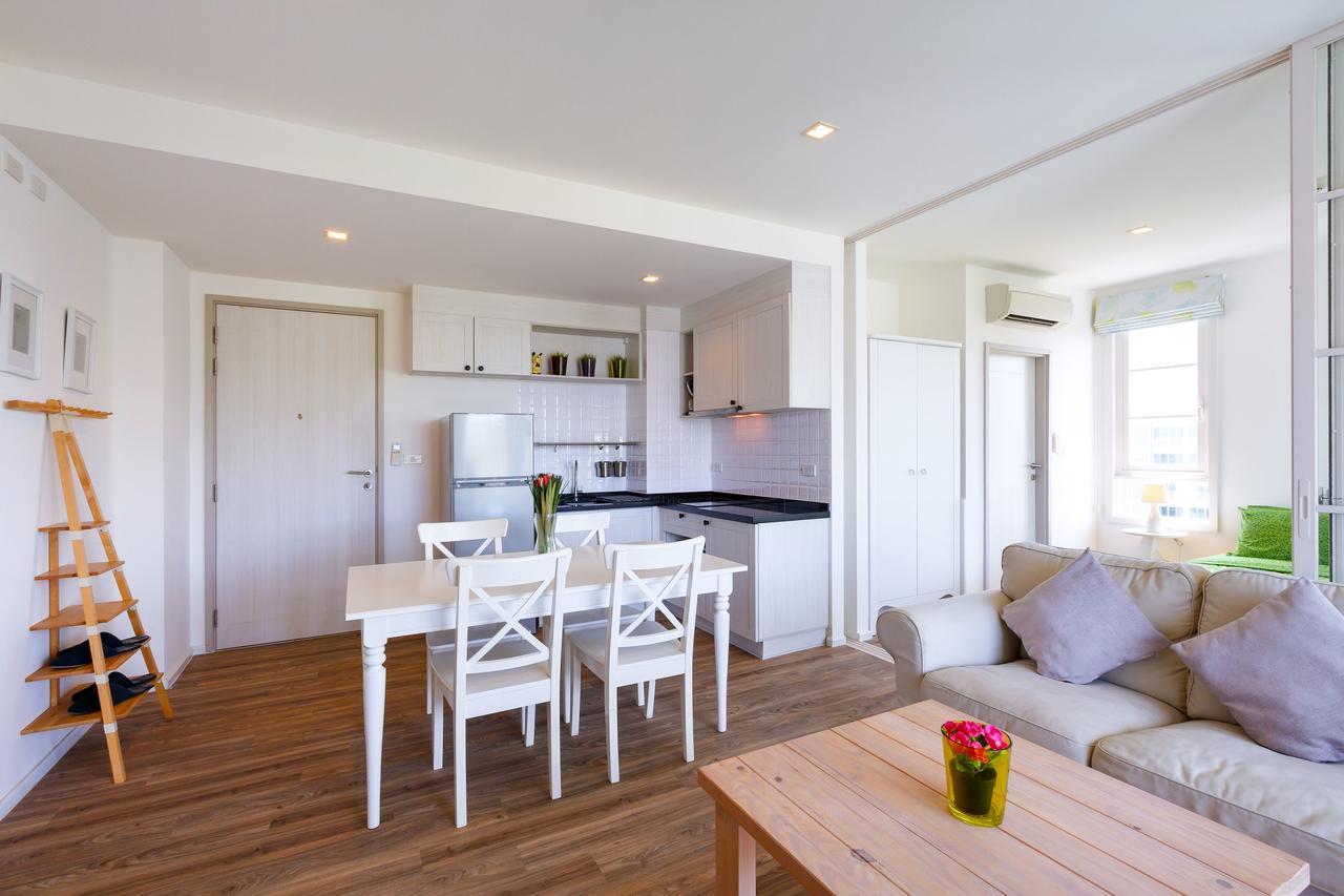 Summer Apartment