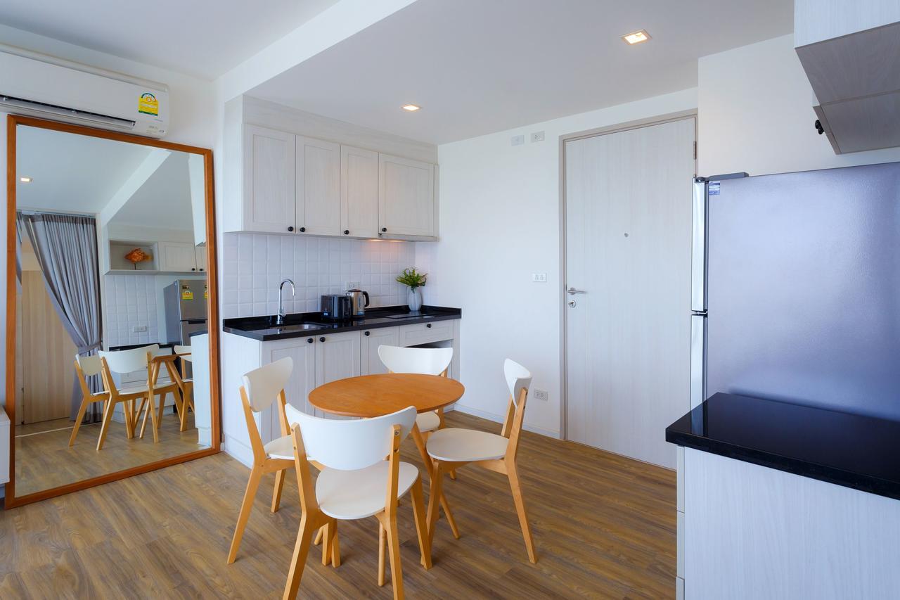 Summer Apartment