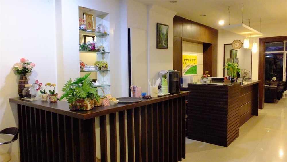 Avenue Hotel 3*
