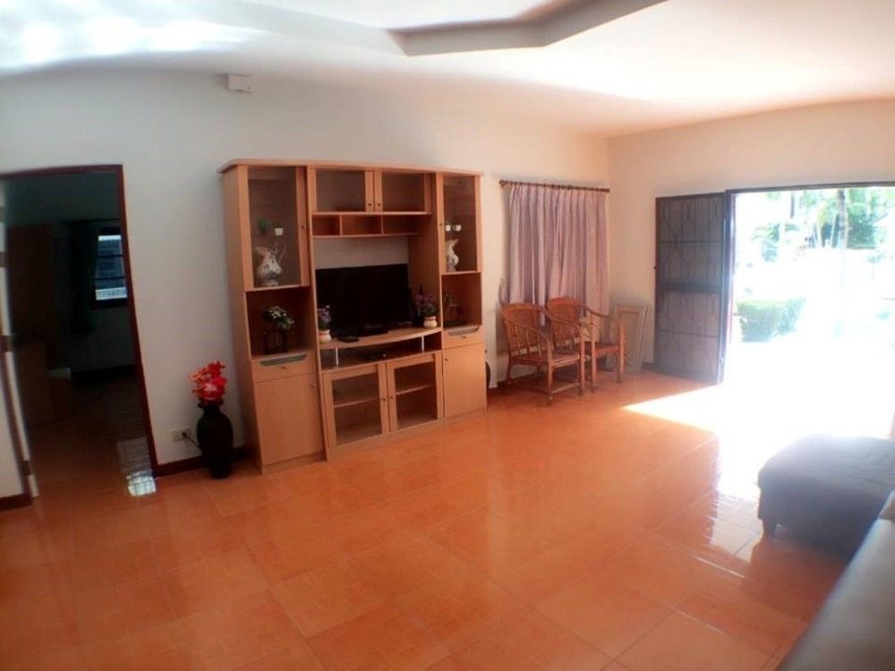 66 Pool Holiday home