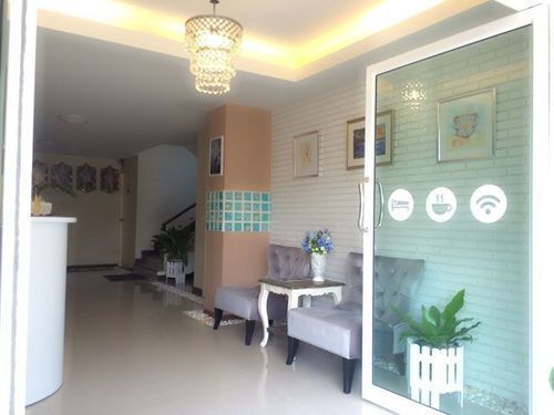 Baan Fahslalom Hotel