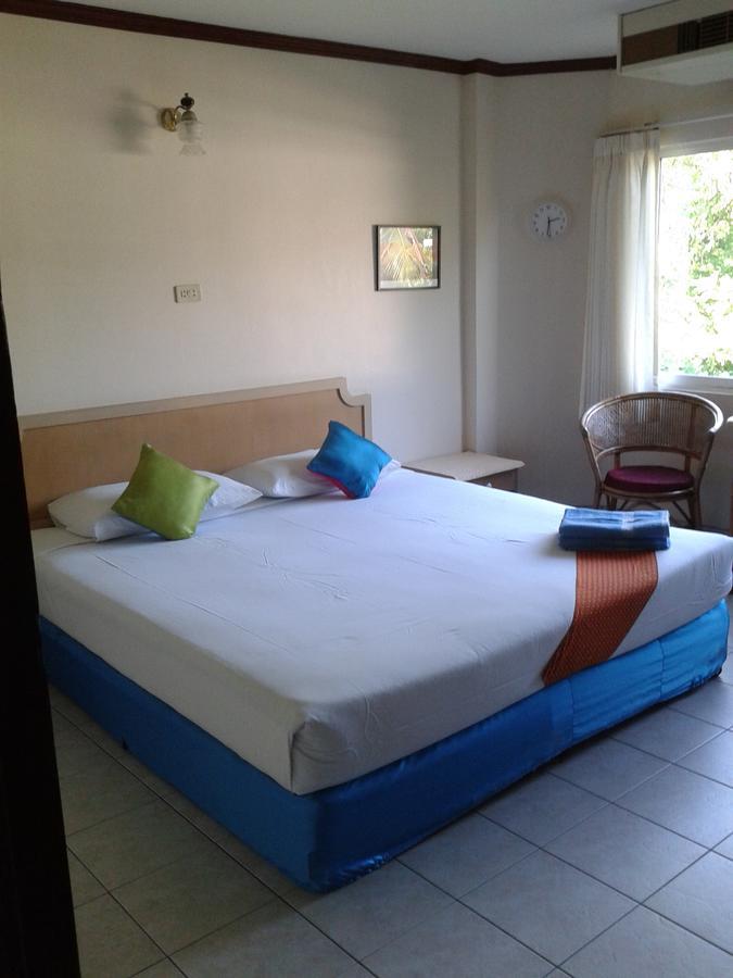 Sm Side Place Chalet