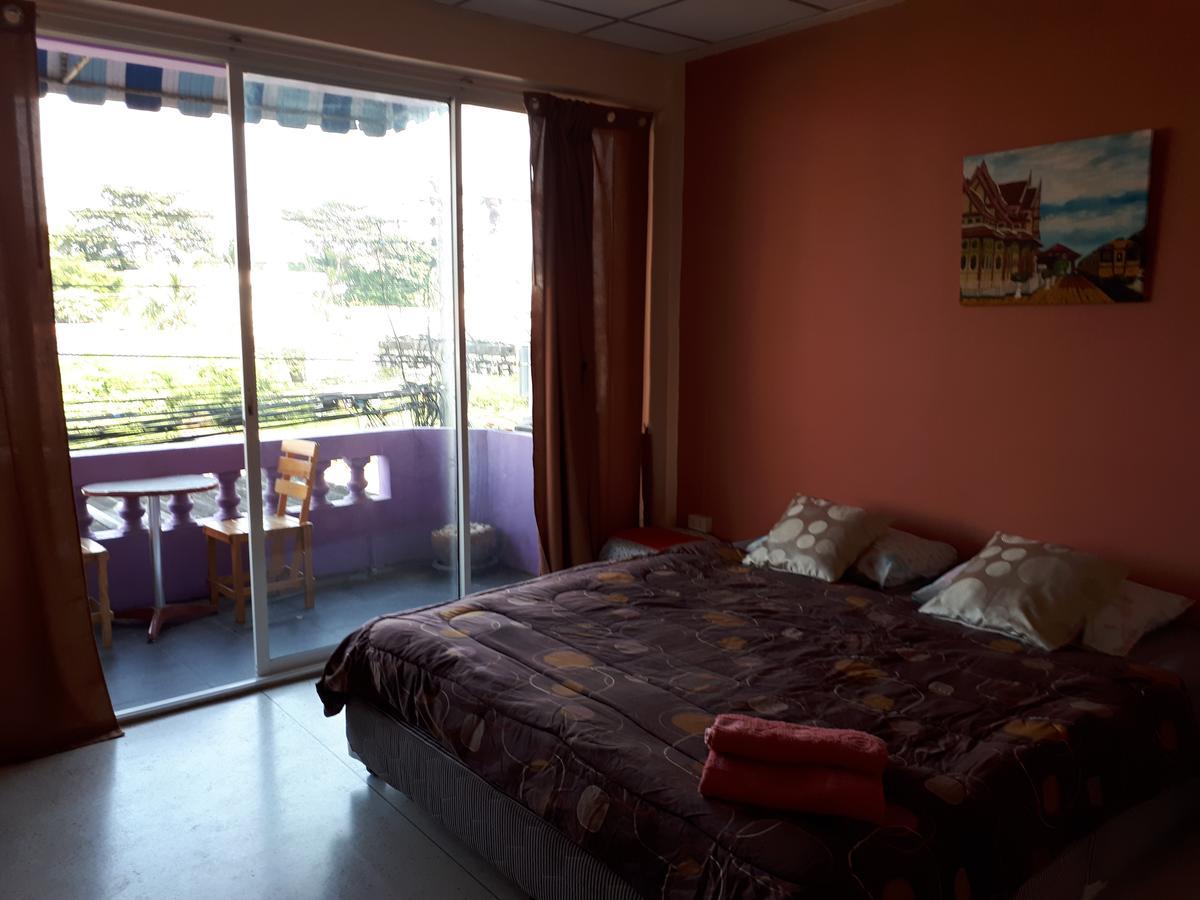 Hana Guest house 2*