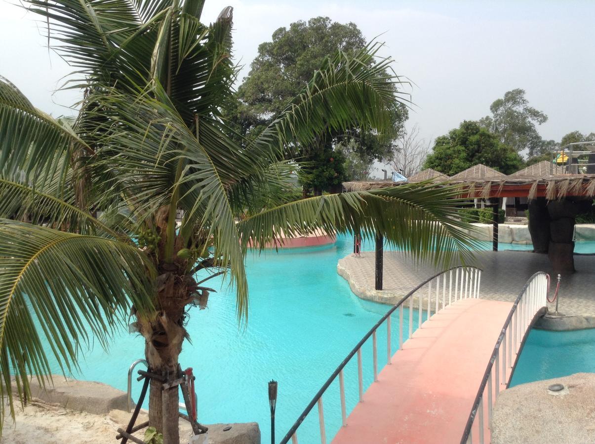 Resort The Calm