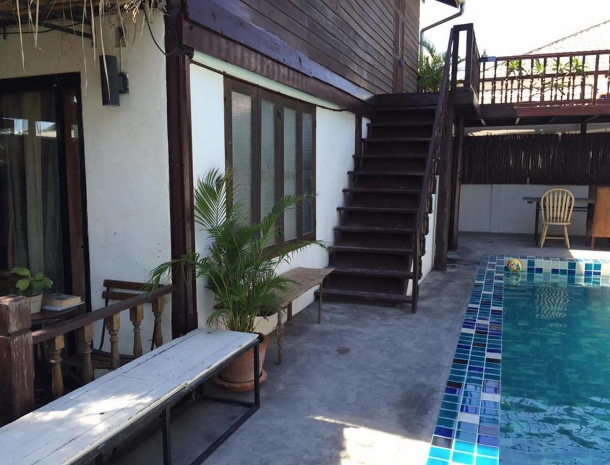Secret Garden Pool HHQ