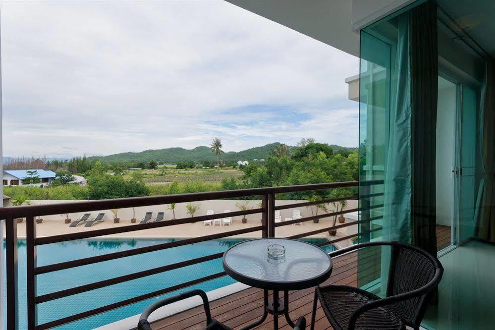 Tai-pan And Resort HHQ